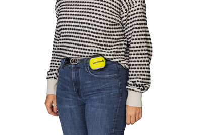 Beeztees Köpek Oyuncağı, Tenis Topu ve Tutma Aparatı, Mavi/Sarı, 6,3cm