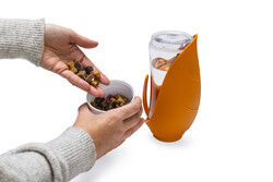 Beeztees Köpek Seyahat Su Şişesi, Ödül Kabı, Silikon, Çeşitli Renklerde, 25x9x9cm, 600ml - 12