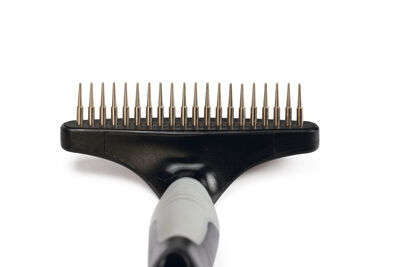 Beeztees Sık Alt Kürklü Köpek Tarağı, 15,5cm , 15,5x11x5cm