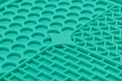 Beeztees Yavru Köpek Yaş Mama Yeme Oyuncağı, Kare Şeklinde, Silikon, Yeşil, 20x20cm